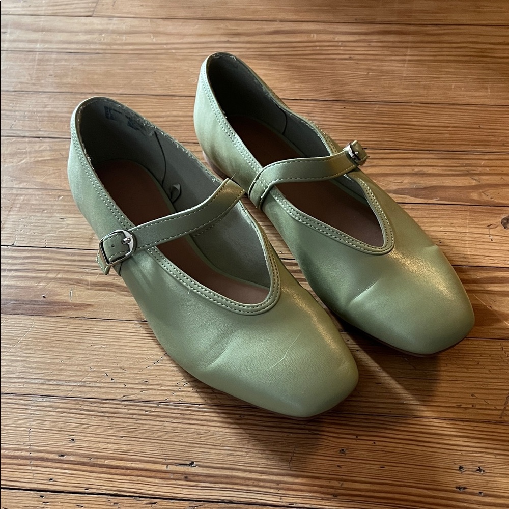Old Navy Green Mary Jane Flats